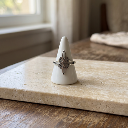 Anillo Nudo de Bruja