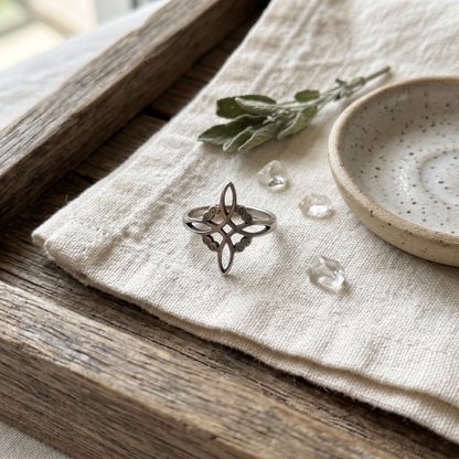 Anillo Nudo de Bruja